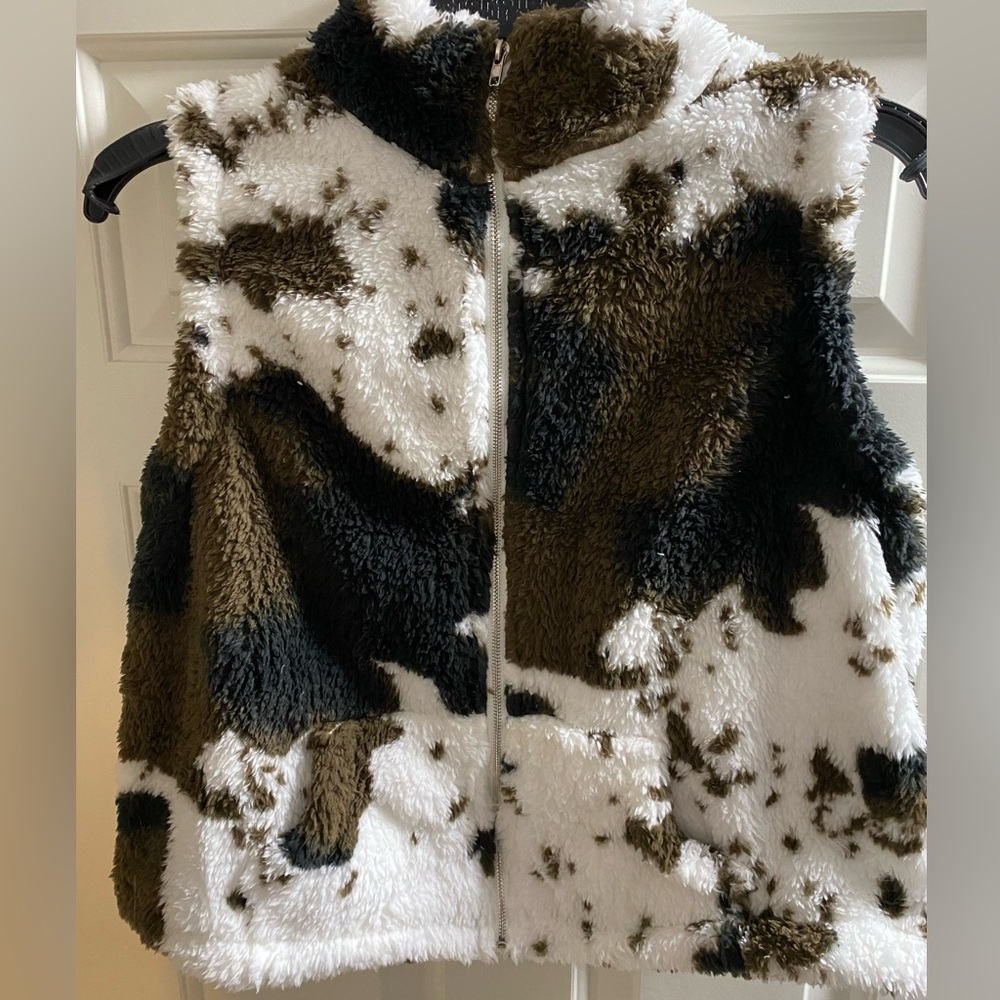 Animal Print Zip-Up Vest